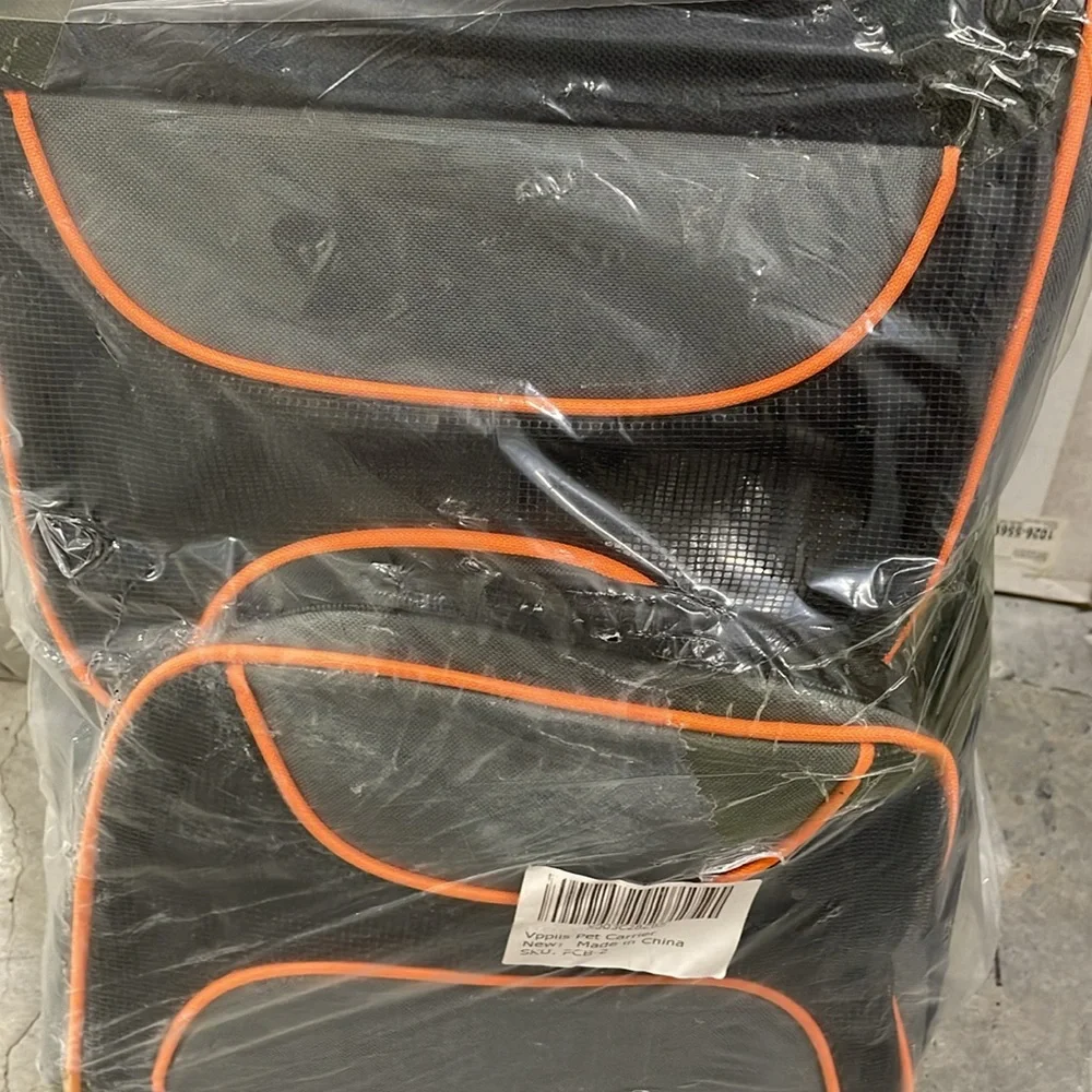 (S/M) Pet carrier bag w/ clear bubble window